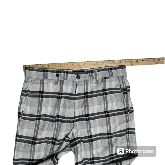 Old Navy & Hurley Men’s Shorts Bundle Size 32-33 - Picture 8 of 9